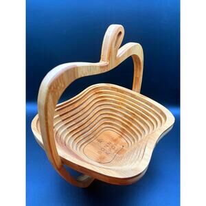 Bonnie And Pop NY Collapsible Apple Shaped Fruit Basket/Tray & Trivet 10.5"x12"